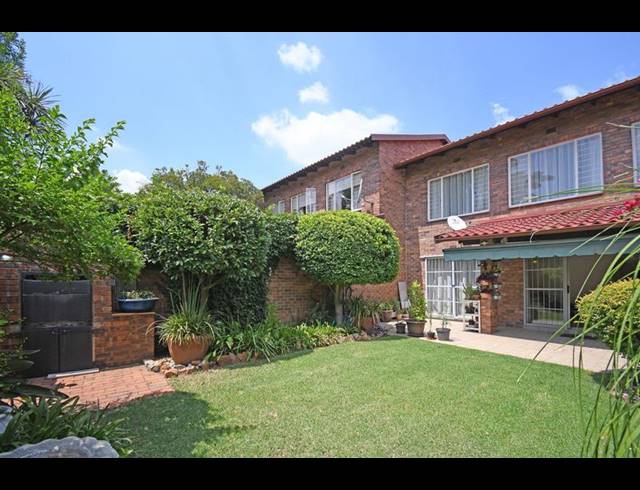 3 BEDROOM TOWNHOUSE FOR SALE IN RIVER CLUB